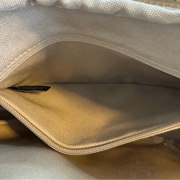 July Everyday Crescent sling bag with adjustable crossbody strap neutral - Picture 5 of 13